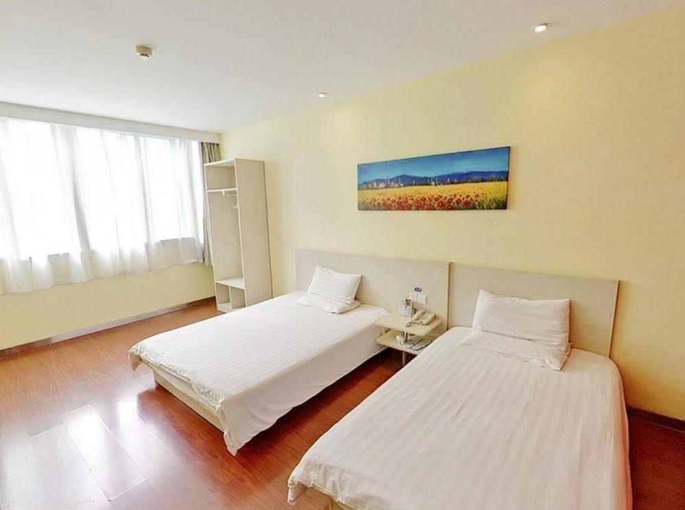 Hanting Hotel Shanghai Hongkou Football Stadium Екстер'єр фото